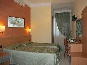 米勒罗斯酒店 *